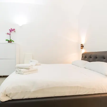 House Vaticano Apartment *