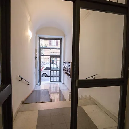 House Vaticano * Ρώμη